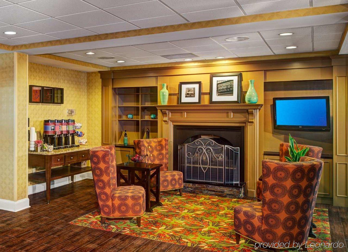 Hampton Inn & Suites Charlotte Arrowood Rd Interior foto